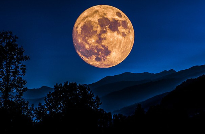 Rare ‘blue supermoon’ to rise this week, won’t return until&nbsp;2037