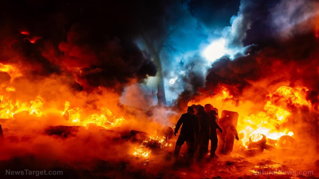 WATCH: Ed Dowd says a “slow Mad Max” scenario is unfolding as America teeters on the brink of&nbsp;COLLAPSE