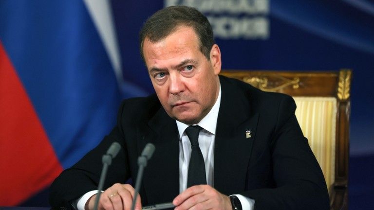 British troops in Ukraine would be ‘declaration of war’ –&nbsp;Medvedev