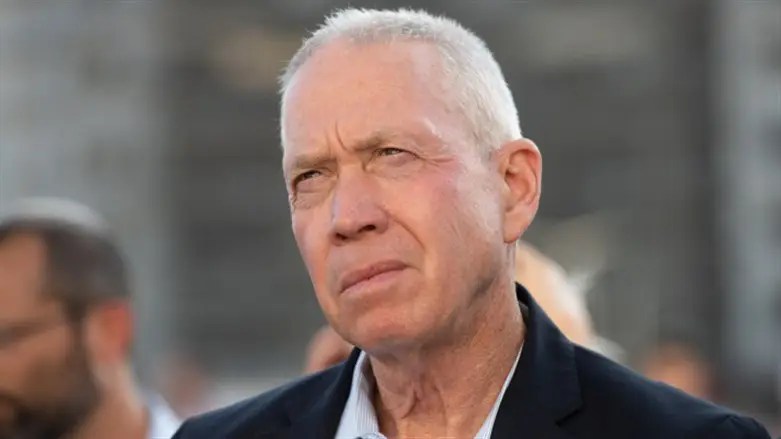 Defense Minister: ‘Israel is fighting an axis, we arent’ going to give&nbsp;up’