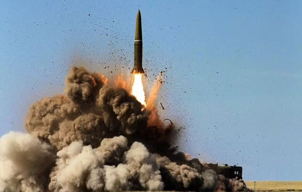 Russia is ‘fully ready’ to detonate a nuclear bomb in the Arctic ‘any moment’, as Putin is urged to use apocalyptic explosion to threaten the&nbsp;West