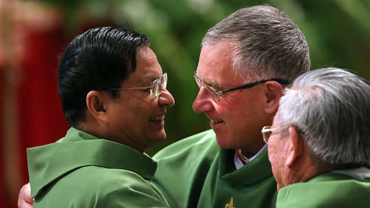 Vatican welcomes gay&nbsp;priests
