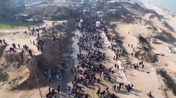 Israel allows tens of thousands of Gazans to return to Strip’s&nbsp;north