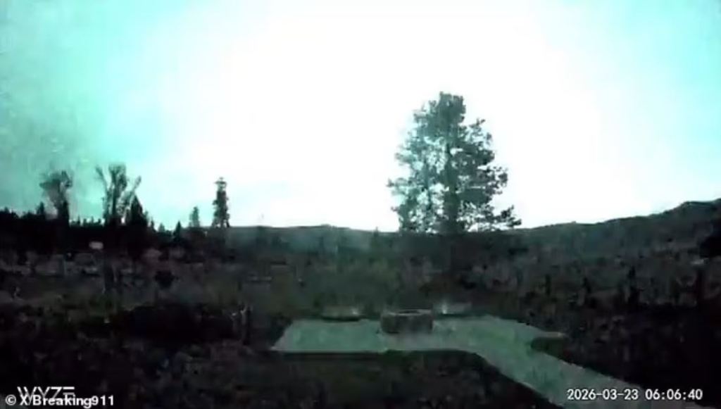 Thousands left baffled as green ‘missile’ flashes across multiple US&nbsp;states